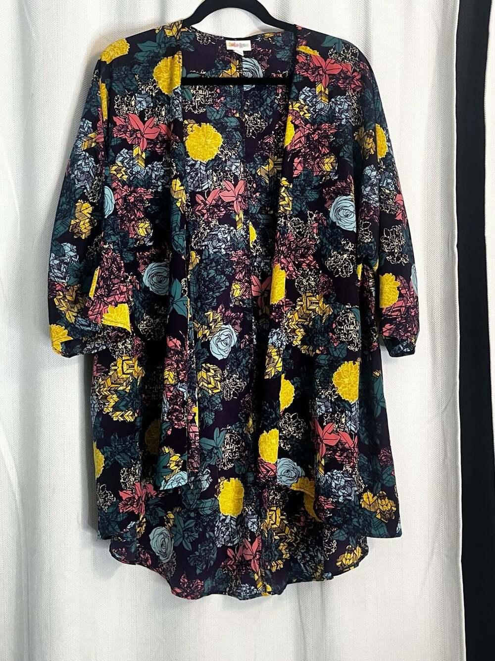 LuLaRoe Shirley Kimono Cardigan Cover Up Floral Print Size L